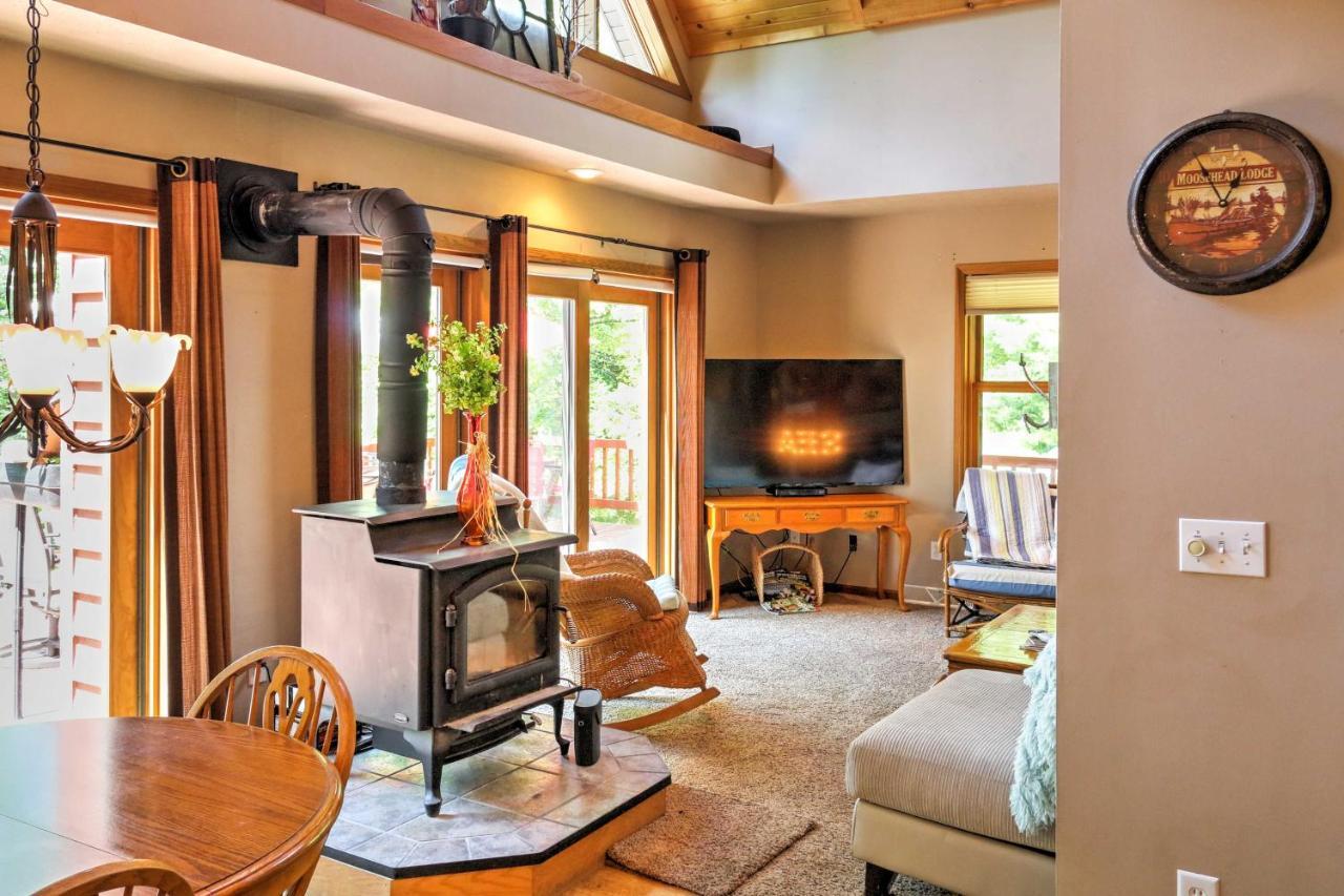 Roomy House On 2 Acres - 2 Mi To Egg Harbor Beach! Bagian luar foto