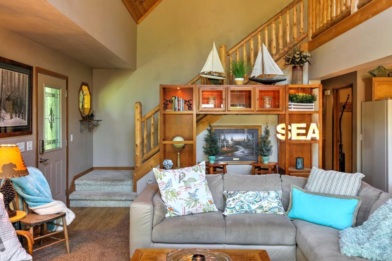 Roomy House On 2 Acres - 2 Mi To Egg Harbor Beach! Bagian luar foto