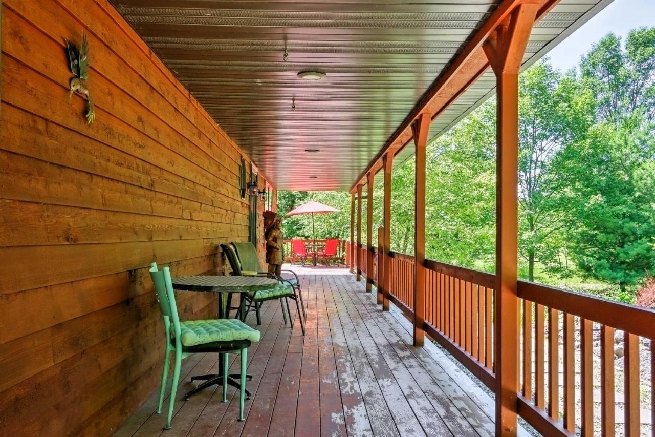 Roomy House On 2 Acres - 2 Mi To Egg Harbor Beach! Bagian luar foto