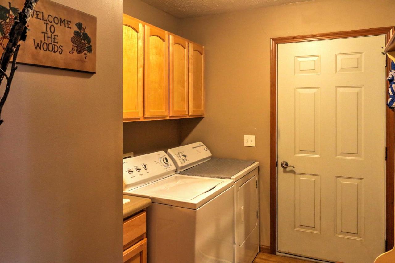 Roomy House On 2 Acres - 2 Mi To Egg Harbor Beach! Bagian luar foto
